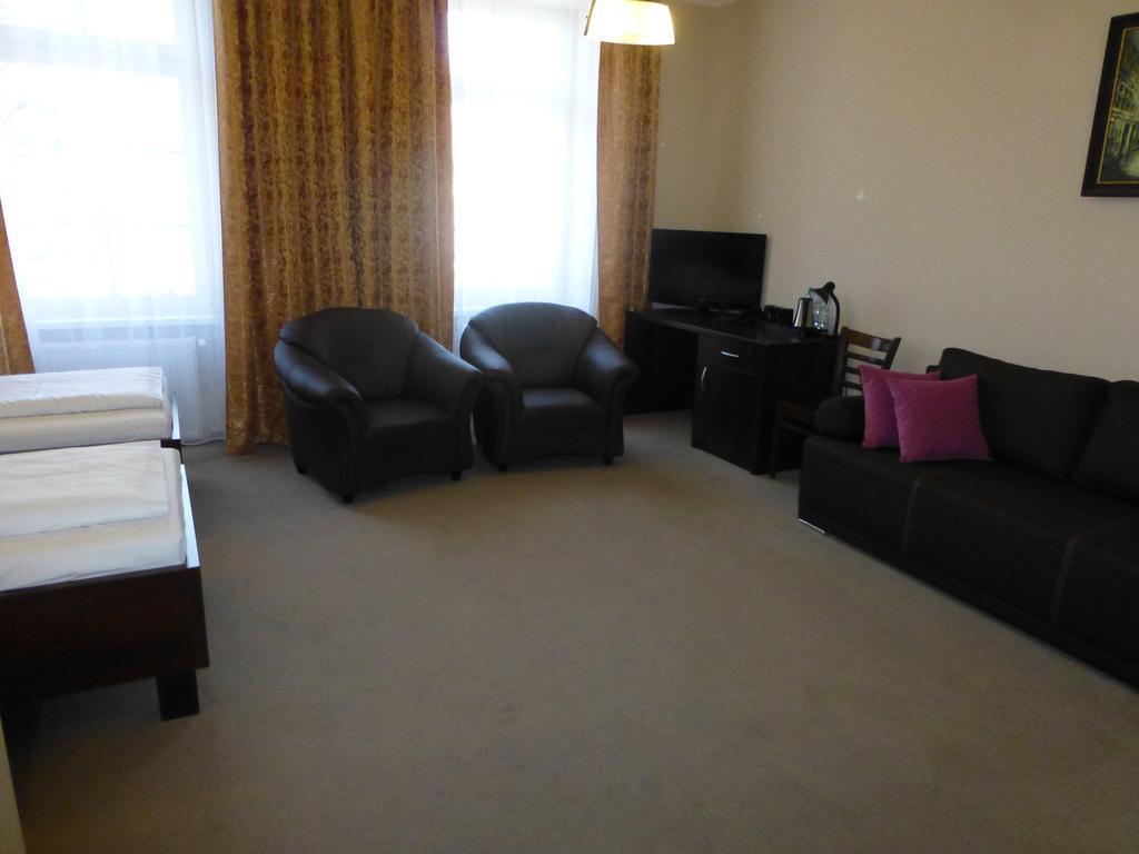 Hotel Cesarski - Kaiserhof Giżycko Buitenkant foto