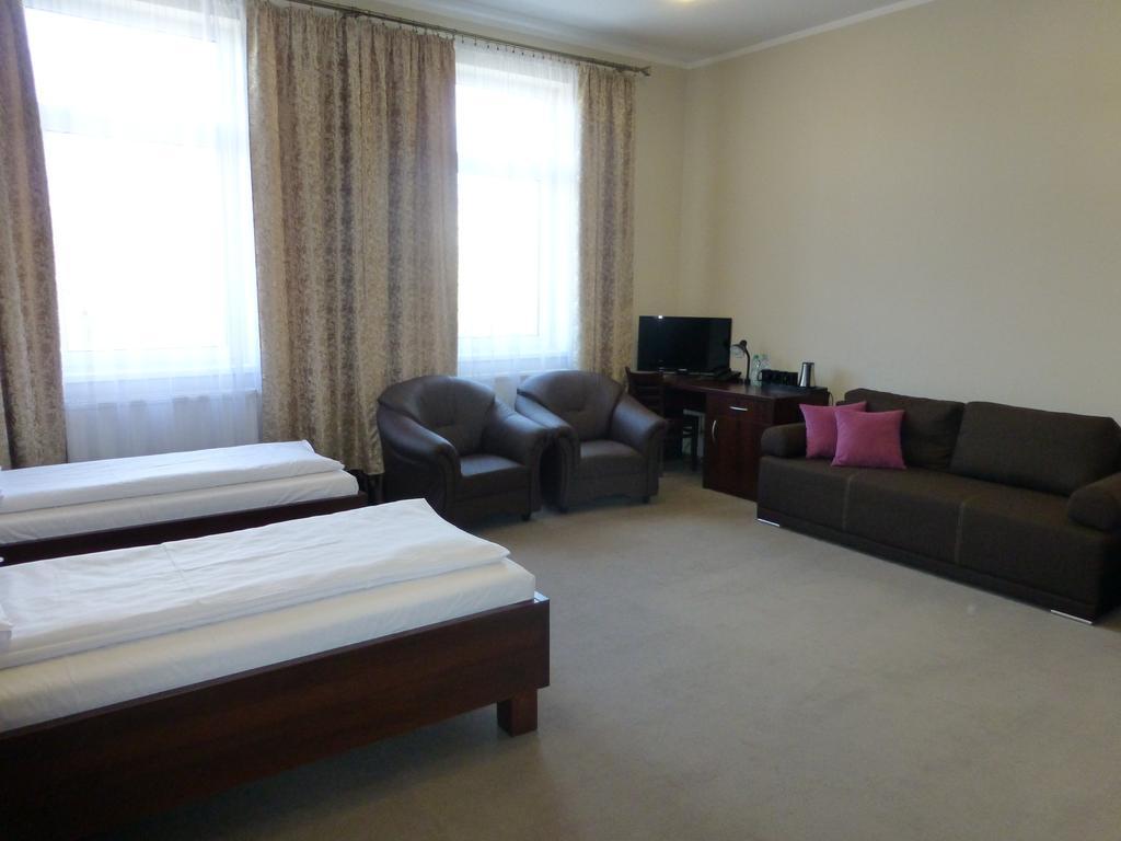 Hotel Cesarski - Kaiserhof Giżycko Buitenkant foto