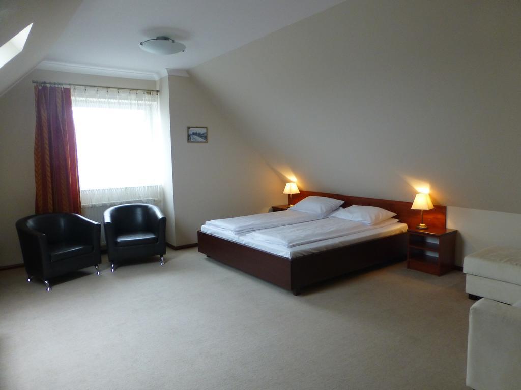 Hotel Cesarski - Kaiserhof Giżycko Buitenkant foto