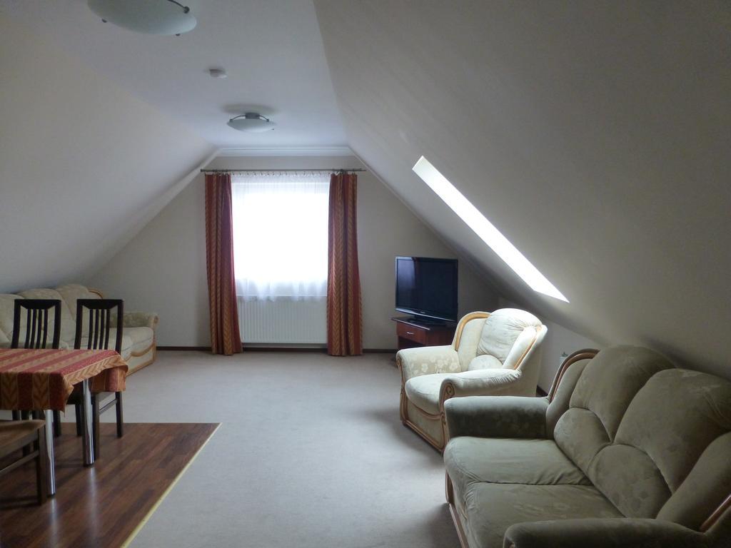 Hotel Cesarski - Kaiserhof Giżycko Buitenkant foto