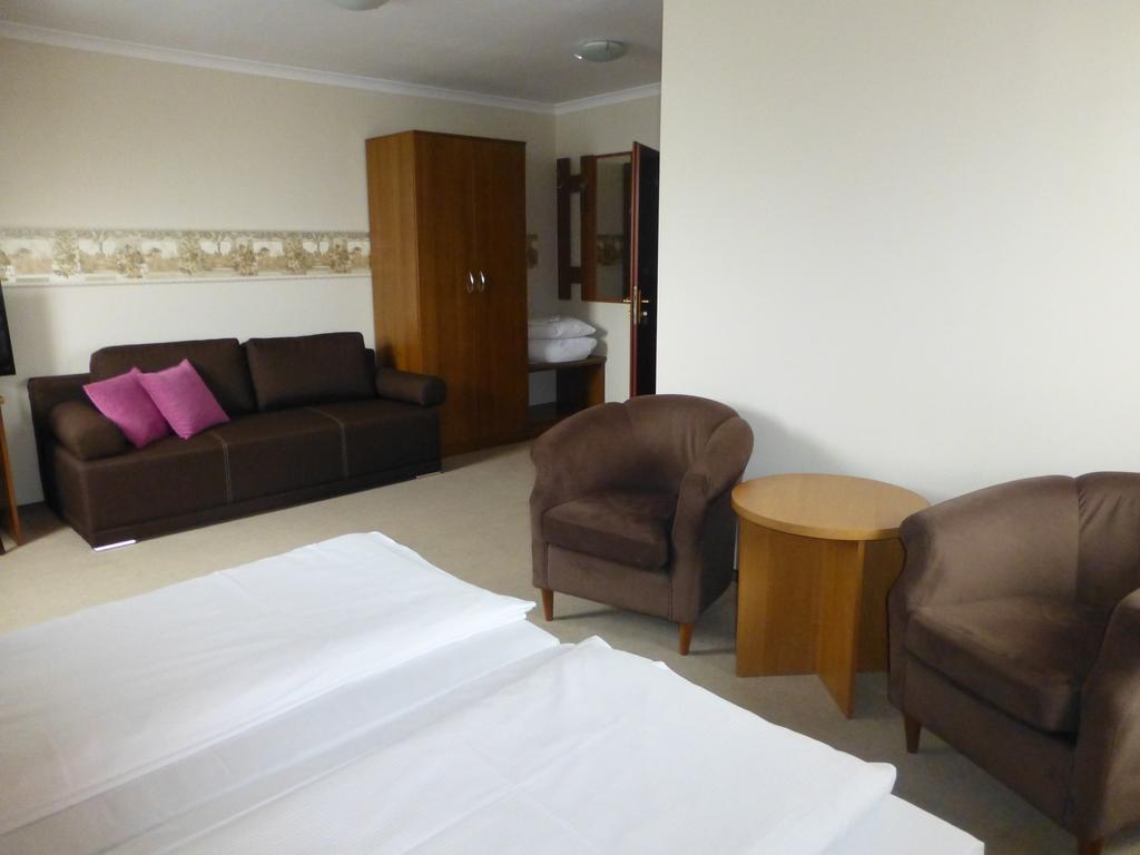 Hotel Cesarski - Kaiserhof Giżycko Buitenkant foto