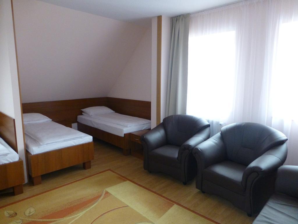 Hotel Cesarski - Kaiserhof Giżycko Buitenkant foto