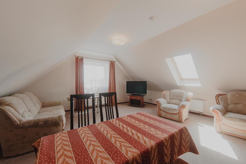 Hotel Cesarski - Kaiserhof Giżycko Buitenkant foto
