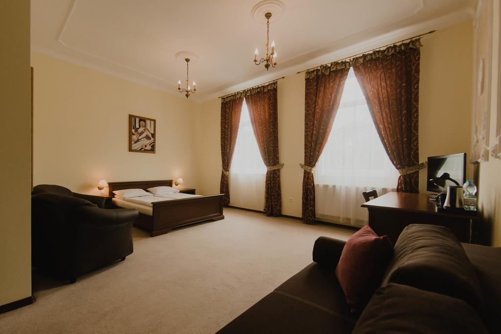 Hotel Cesarski - Kaiserhof Giżycko Buitenkant foto
