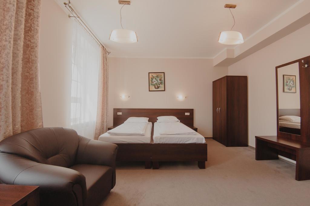 Hotel Cesarski - Kaiserhof Giżycko Buitenkant foto