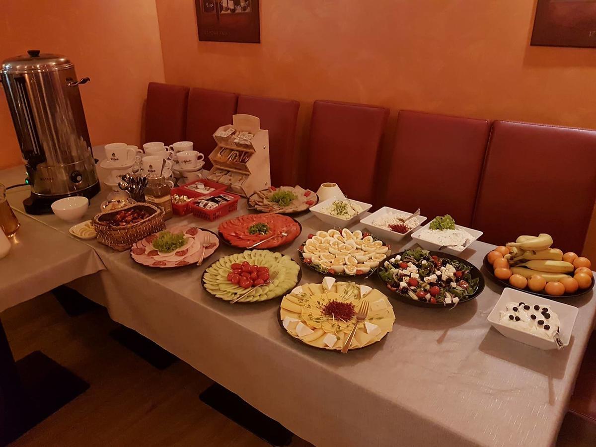 Hotel Cesarski - Kaiserhof Giżycko Buitenkant foto